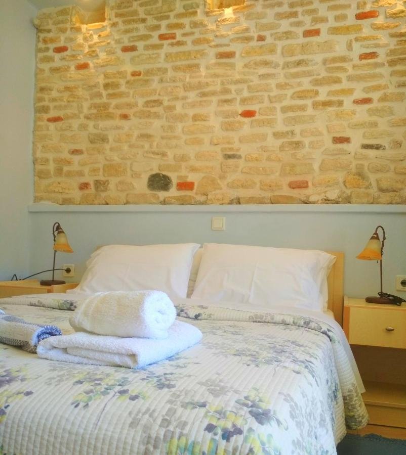 Rent Rooms Alexiou Límni Exteriör bild